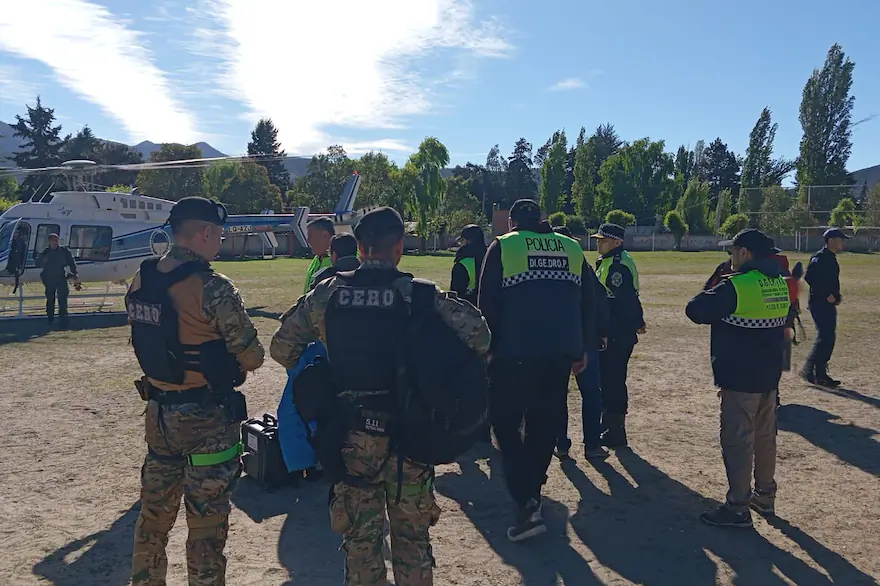 CASO RAÚL MOYANO: A 9 DÍAS DE SU DESAPARICIÓN EN EL CERRO ÑUÑORCO, SU ÚLTIMO MENSAJE FUE "BAJO" Y SU CELULAR DIO SEÑAL 48 HORAS DESPUÉS