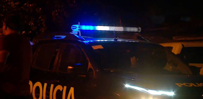 VISTA FLORES: LA POLICÍA APREHENDIÓ A UN HOMBRE ARMADO TRAS UN INTENTO DE ROBO